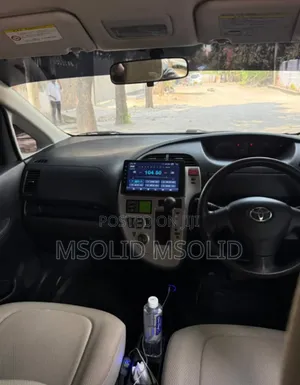 Toyota Ractis 2008 Gray
