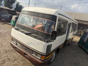 Toyota Coaster 2004 White