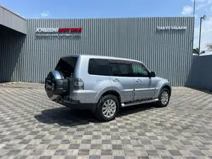 Mitsubishi Pajero 2007 Silver