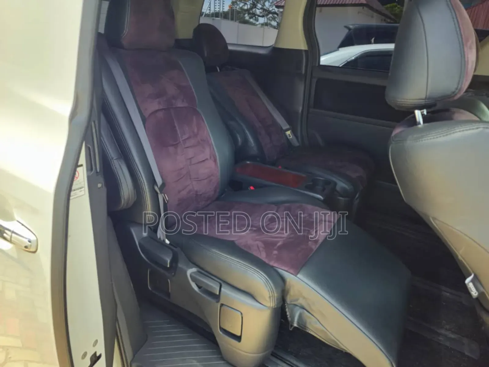 Toyota Vellfire 2008 White