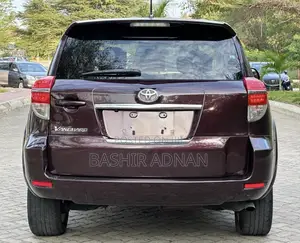 Toyota Vanguard 2010 Maroon