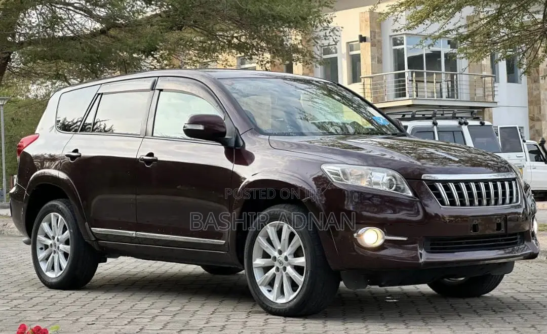 Toyota Vanguard 2010 Maroon