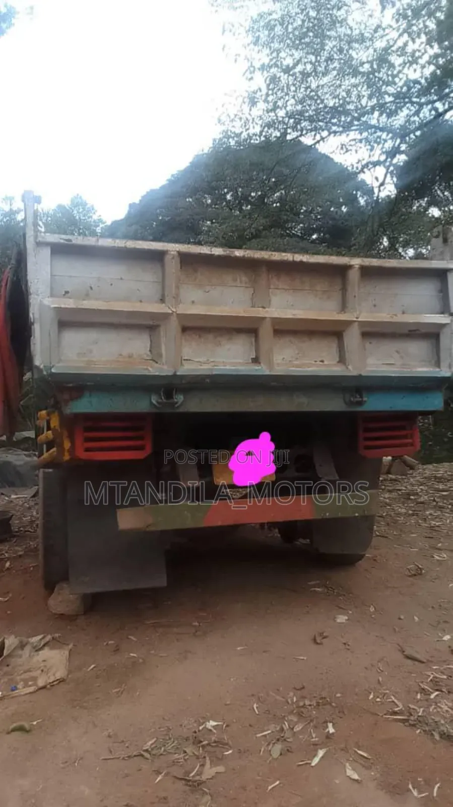 Fuso Fighter Seventeen