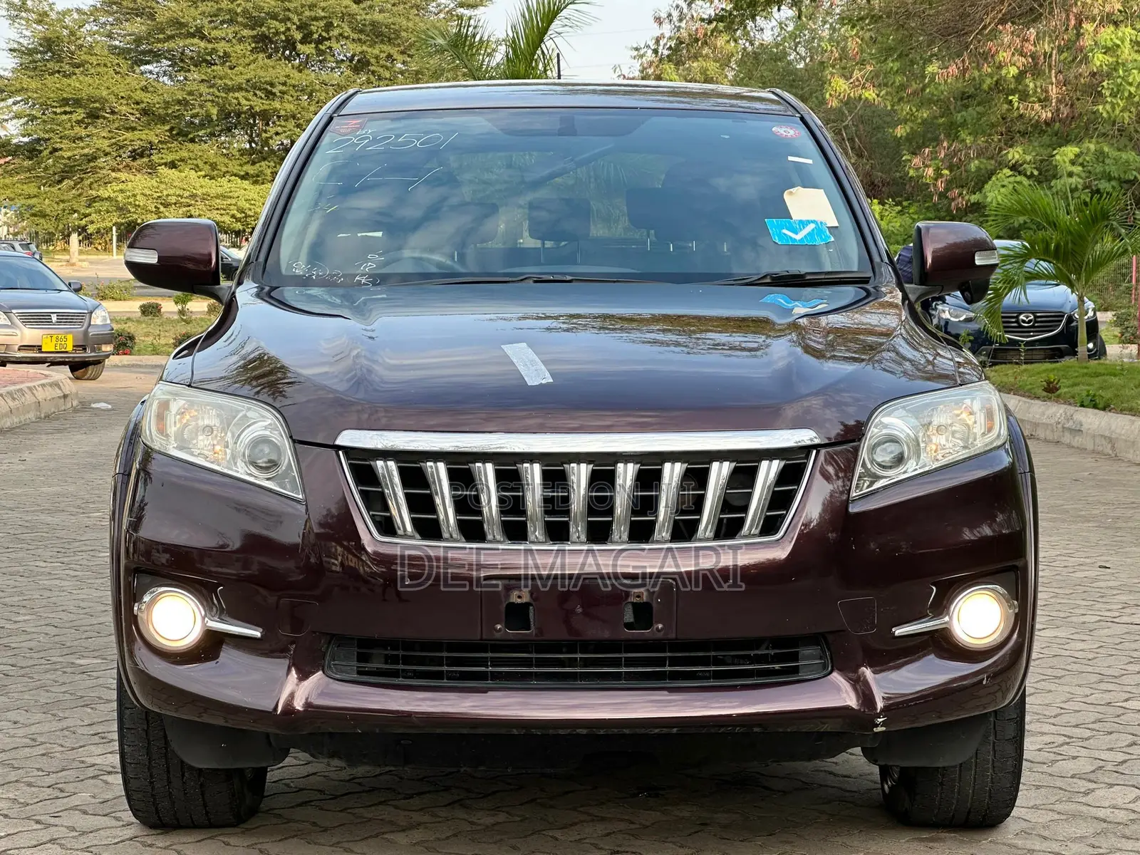 Toyota Vanguard 2010 Maroon