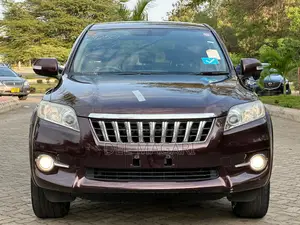 Toyota Vanguard 2010 Maroon