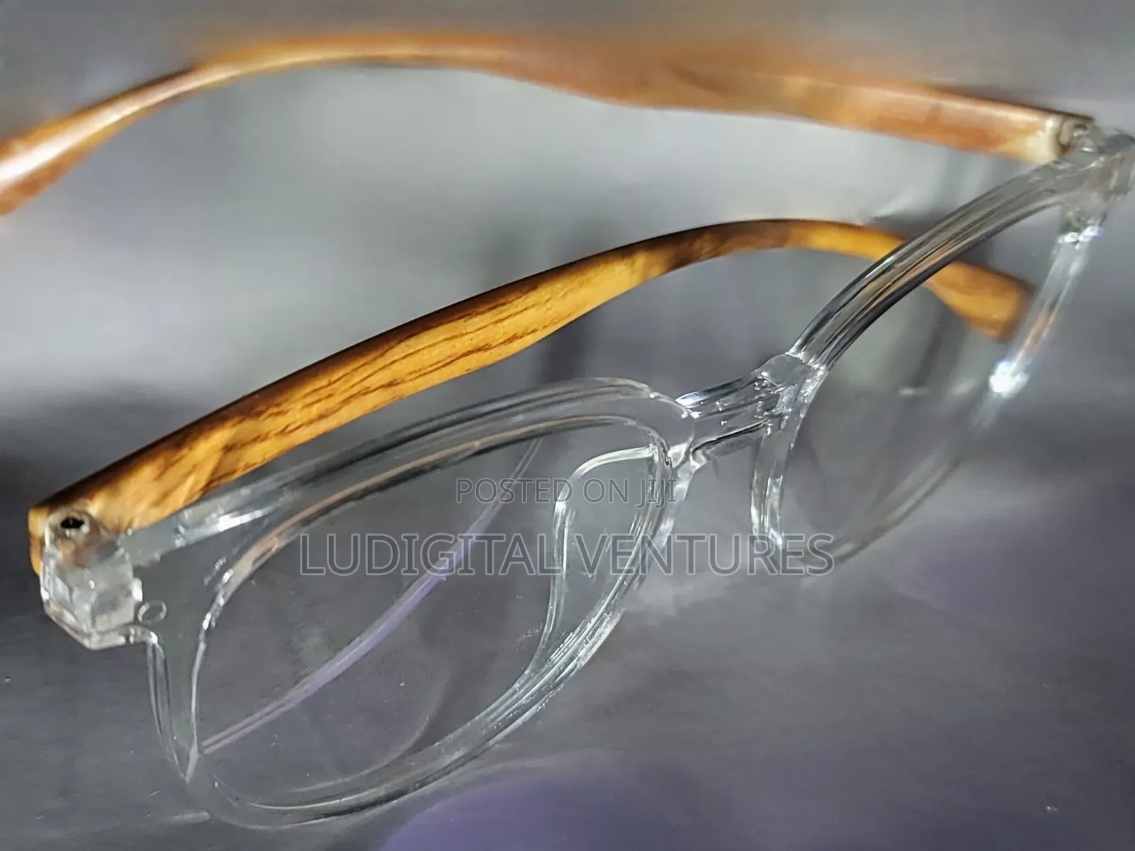 Wood Grain Glasses Frame Design Anti-Blue
Light Flat Optical Frame