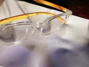 Wood Grain Glasses Frame Design Anti-Blue
Light Flat Optical Frame