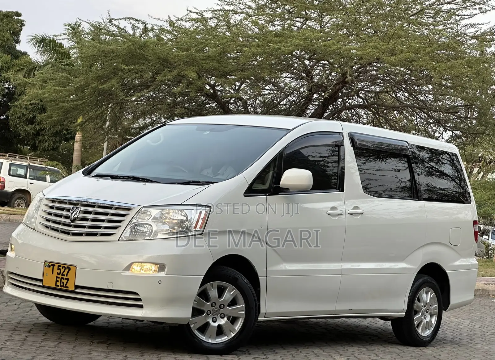 Toyota Alphard 2004 White