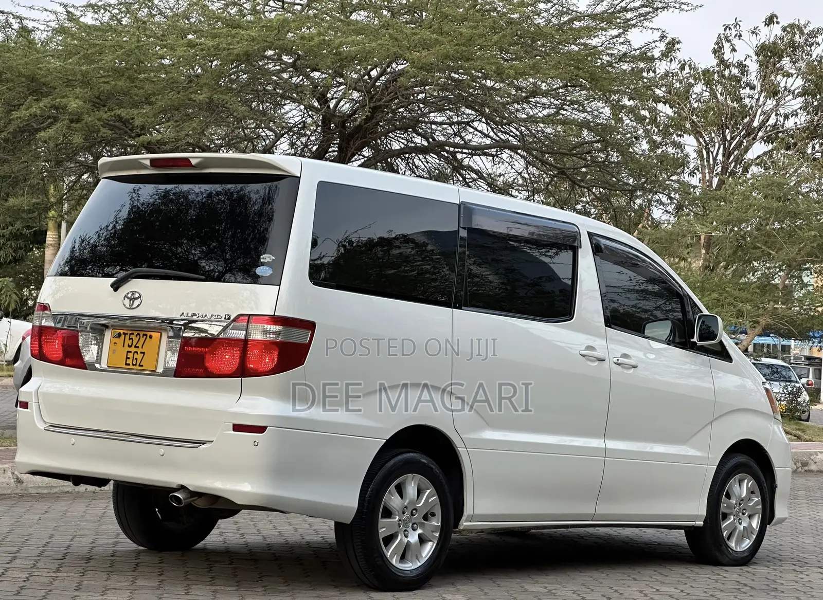 Toyota Alphard 2004 White