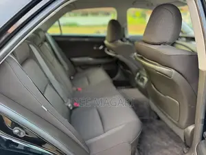 Toyota Crown 2009 Maroon