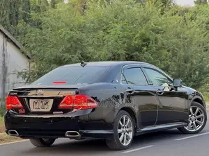 Toyota Crown 2009 Maroon