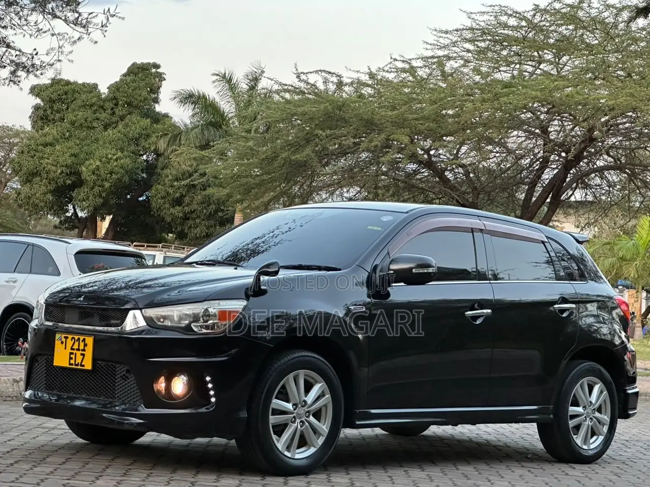 Mitsubishi RVR 2013 Black