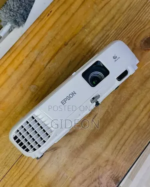 Epson Projector S05