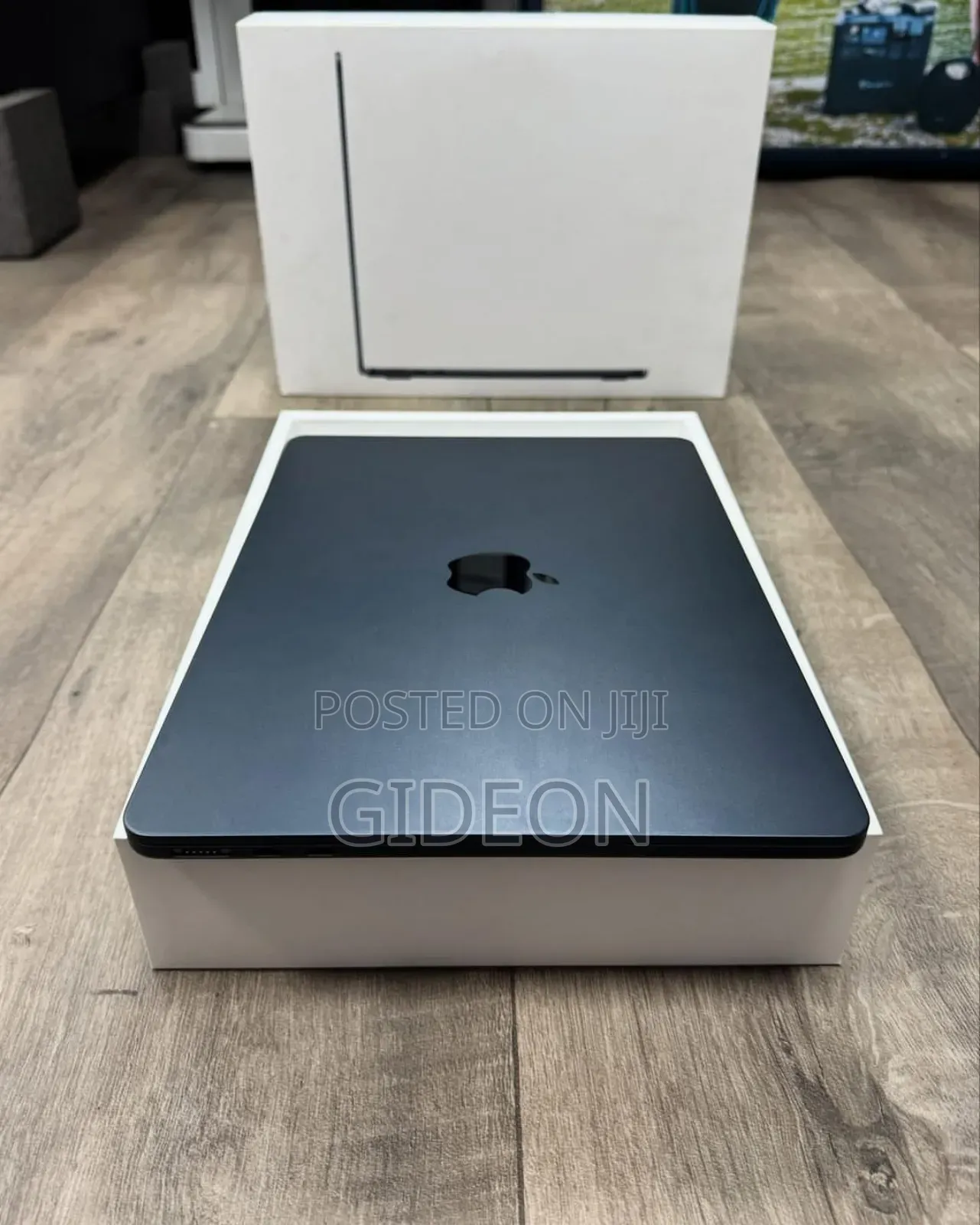 New Laptop Apple MacBook Air 2025 M4 13-Inch 16GB Apple M4 SSD 256GB