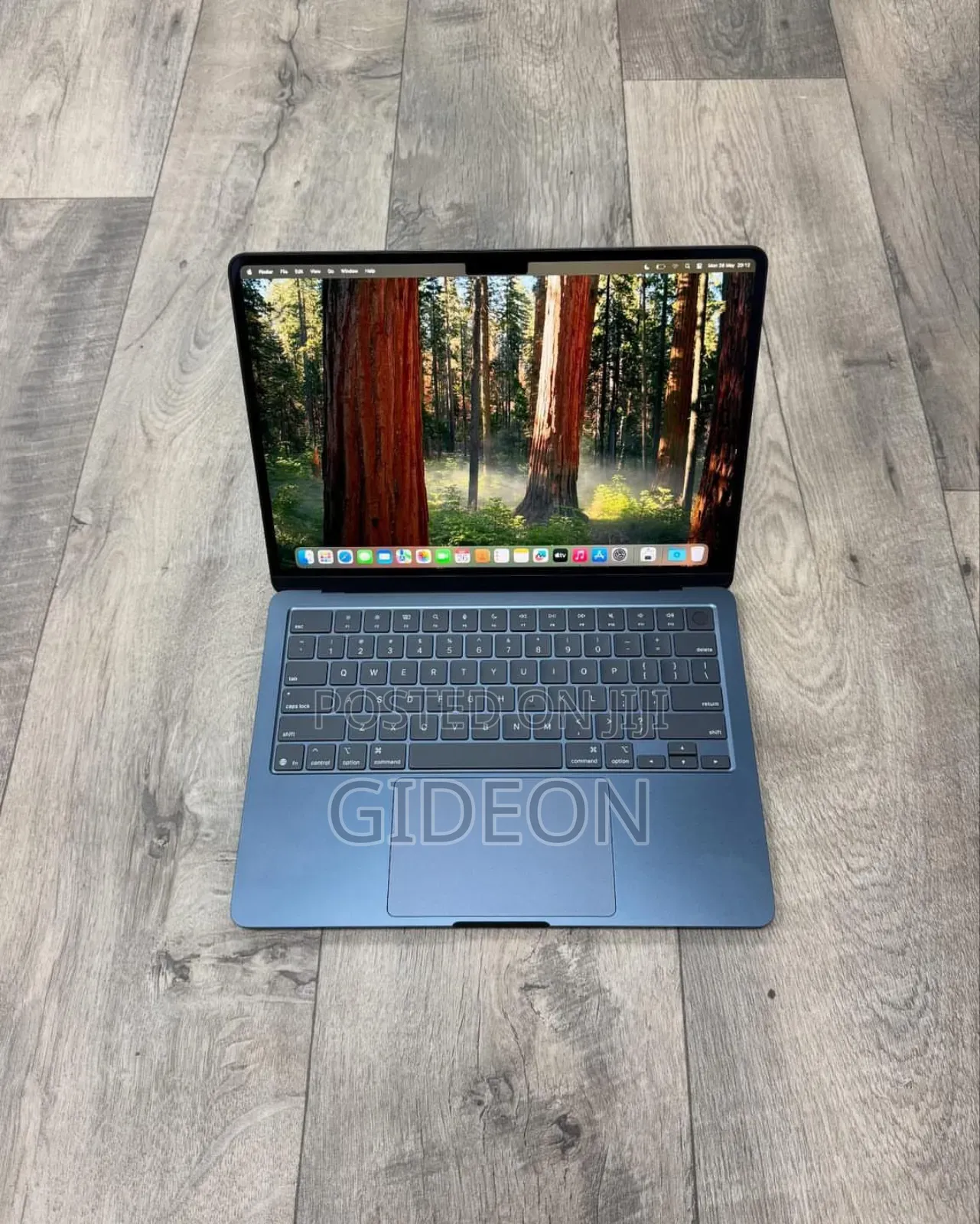 New Laptop Apple MacBook Air 2025 M4 13-Inch 16GB Apple M4 SSD 256GB