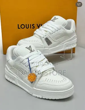 Lv Trainer Distressed Sneaker White