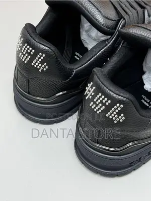 Lv Trainer Distressed Sneaker Black