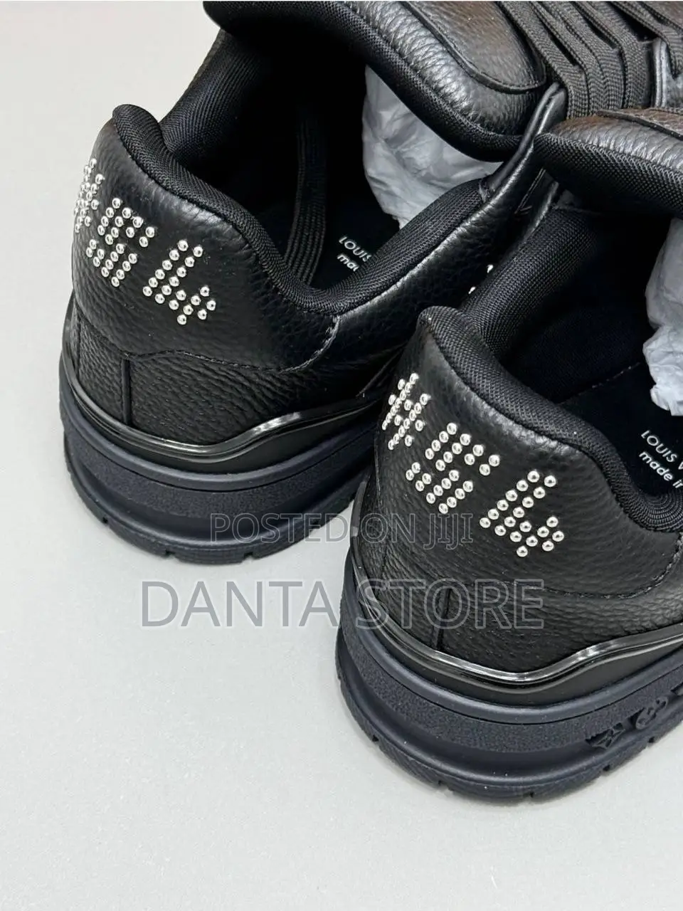 Lv Trainer Distressed Sneaker Black