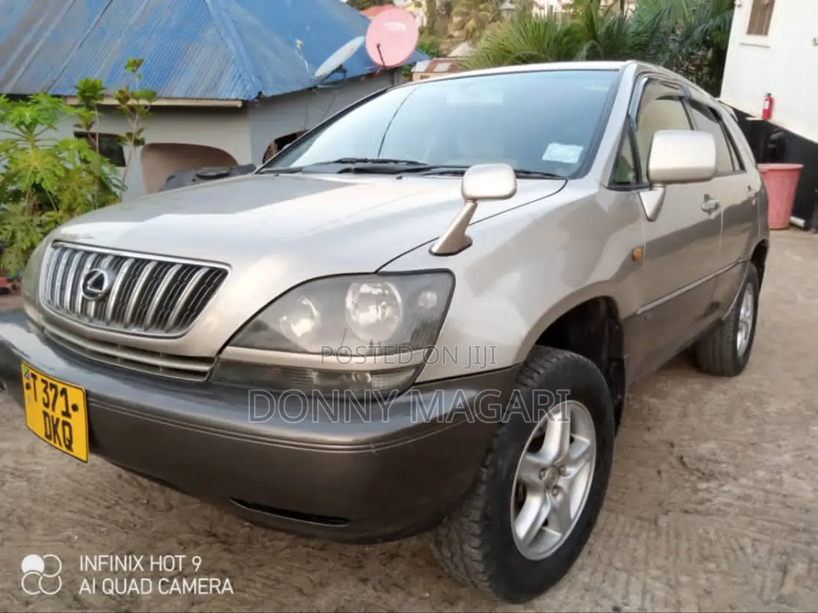 Toyota Harrier 2004 Gold