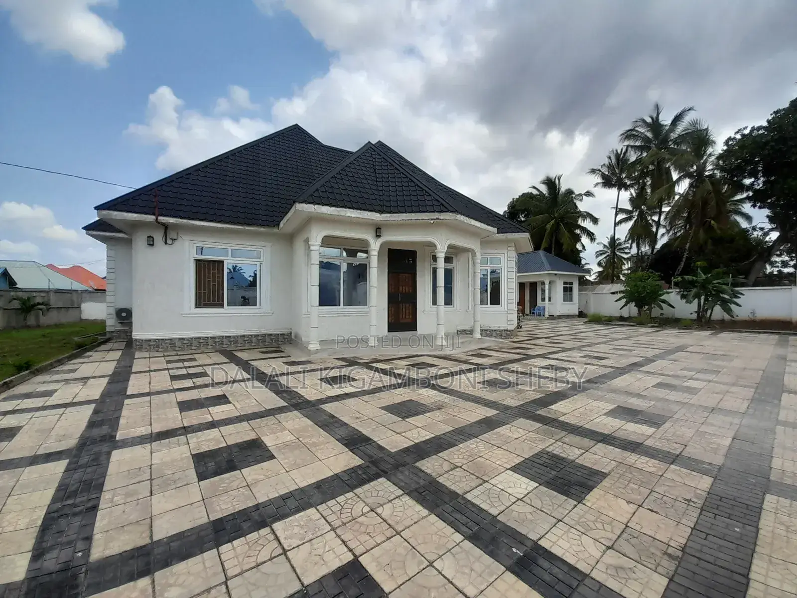 4bdrm House in Kigamboni Kisota for sale