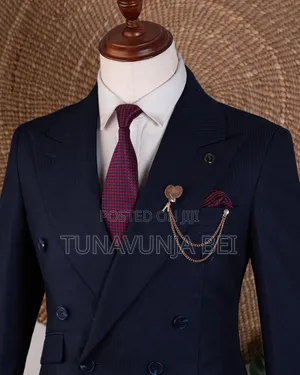 Quality Suti / Five Buttons