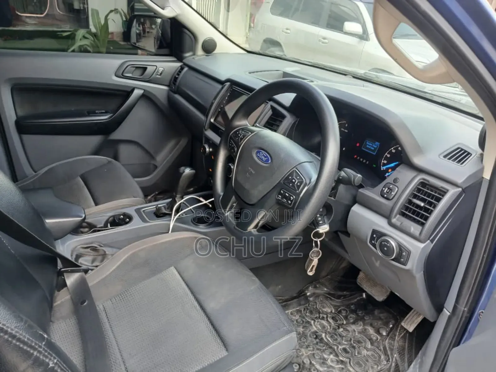 Ford Everest 2017 Blue