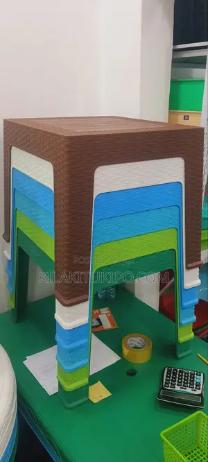 Plastic Table Square Design