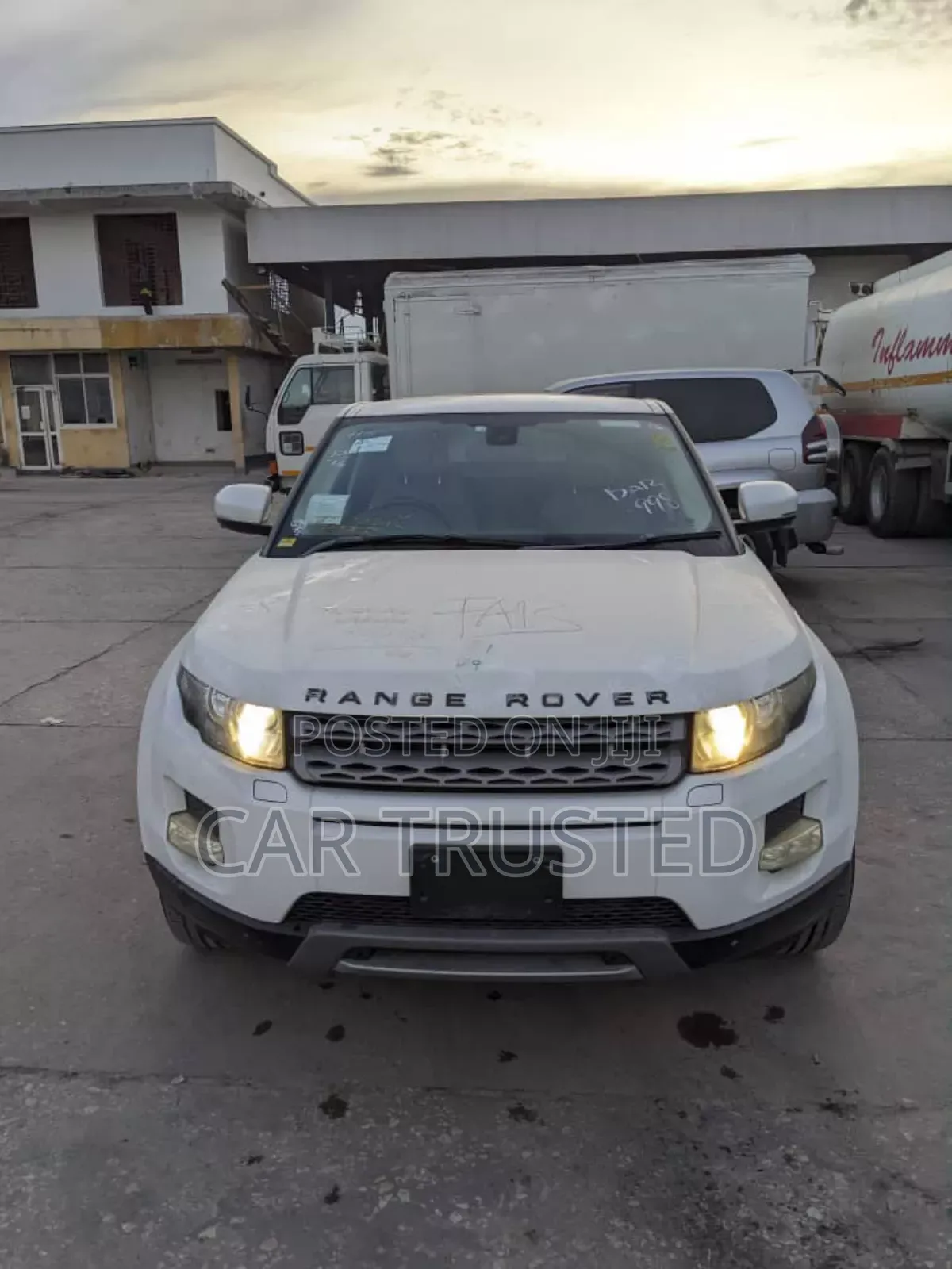 Land Rover Range Rover Evoque Coupe Pure 2012 White