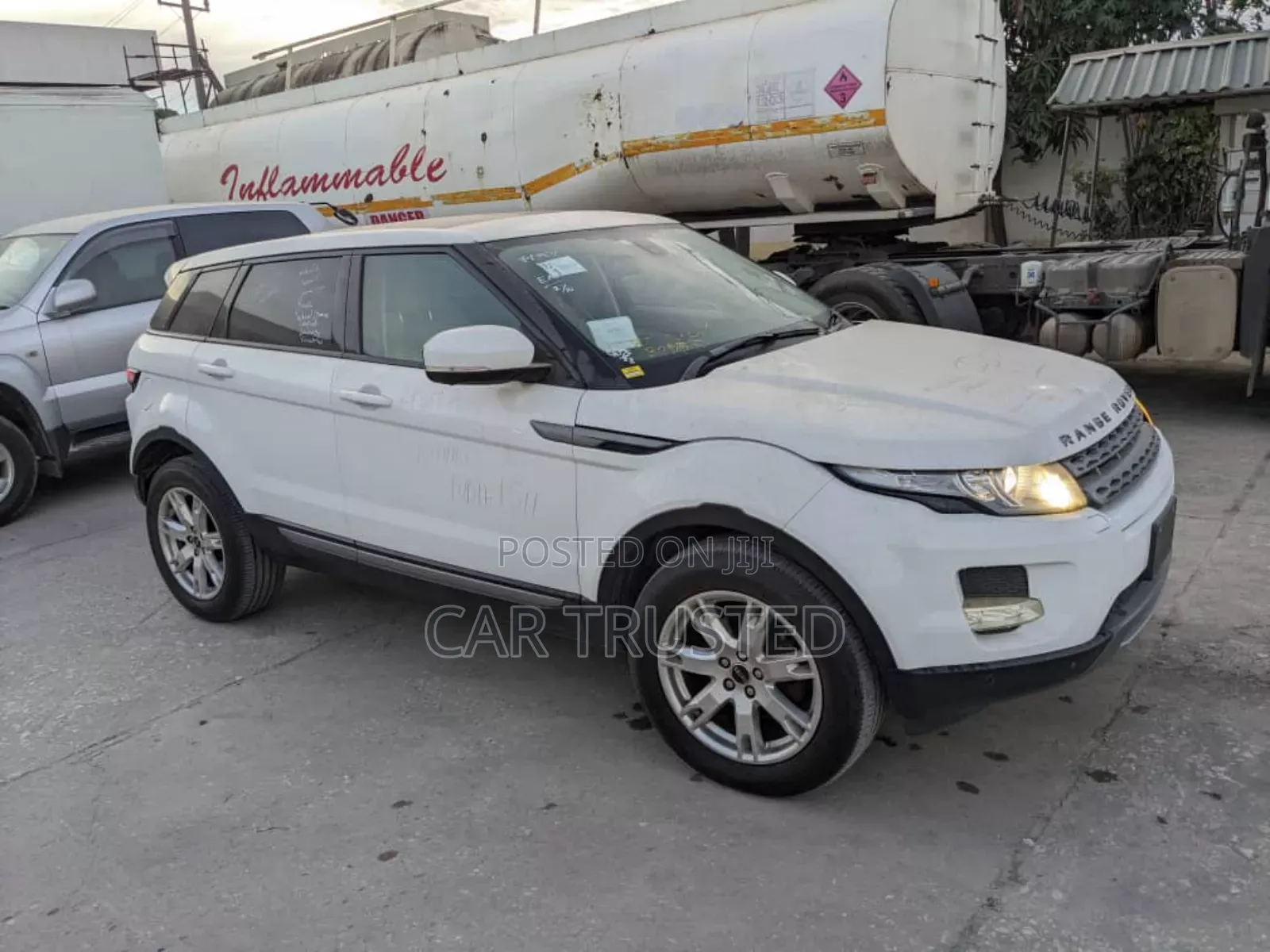 Land Rover Range Rover Evoque Coupe Pure 2012 White
