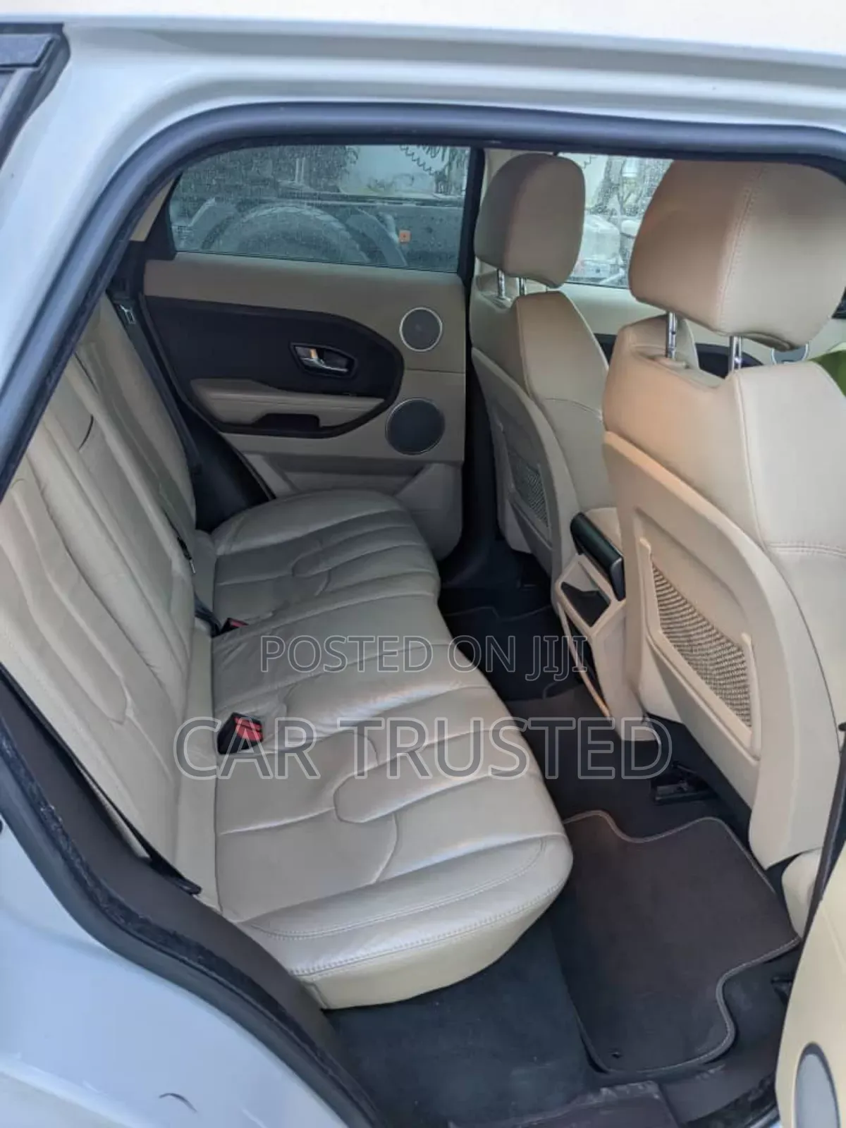 Land Rover Range Rover Evoque Coupe Pure 2012 White