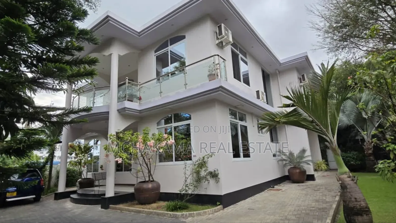 5bdrm Block of Flats in Mchakama, Mikocheni for sale