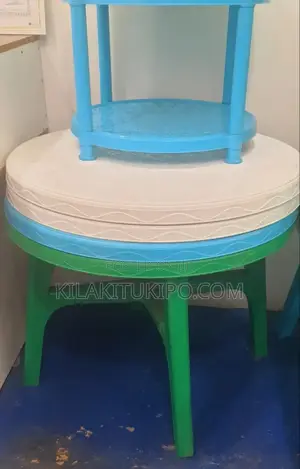 Plastic Round Table 70*90cm