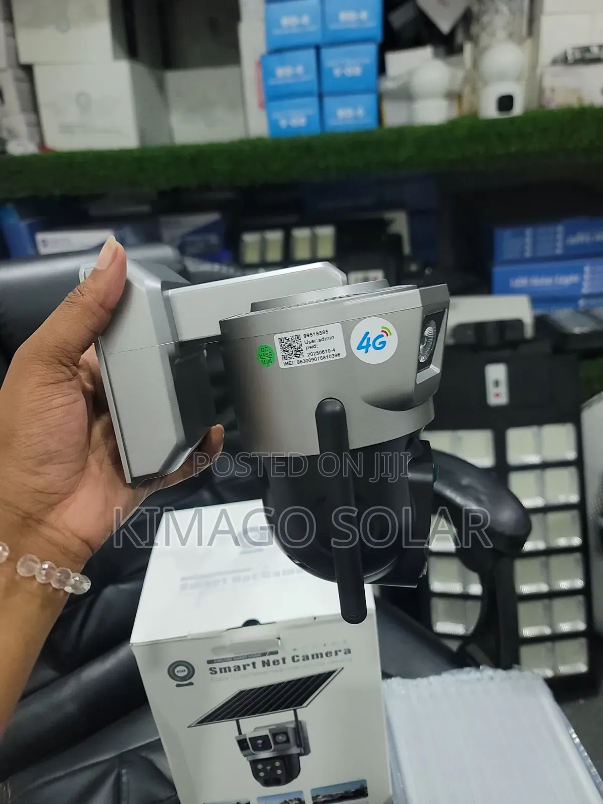 Solar Powered Dual Lens 4g Camera With Strong Battery