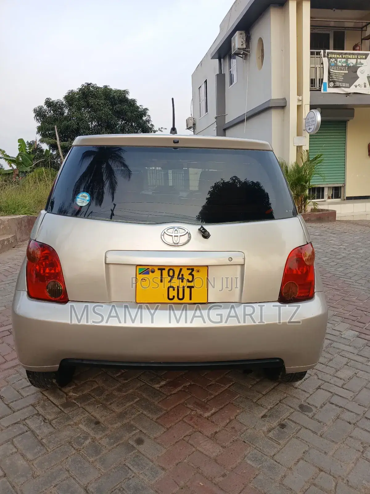 Toyota IST 2003 Gold