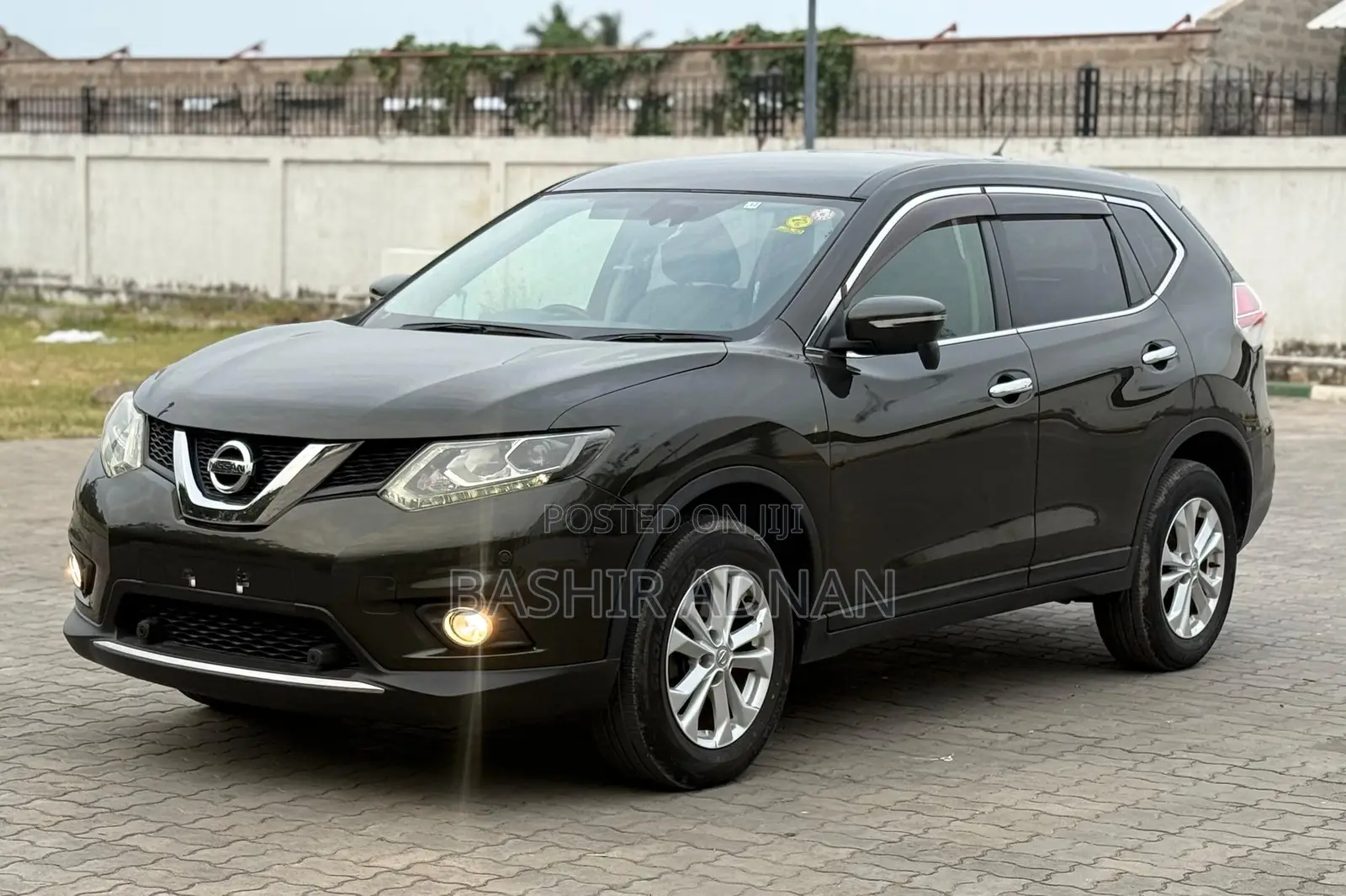 Nissan X-Trail 2.0 Petrol FWD 2014 Green