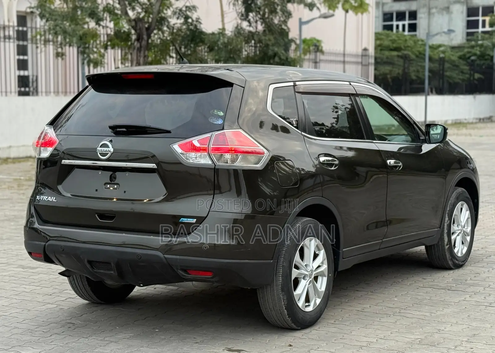 Nissan X-Trail 2.0 Petrol FWD 2014 Green