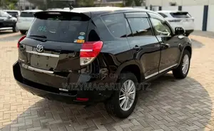 Toyota Vanguard 2012 Burgundy