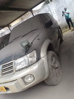 Nissan Patrol 2000 Blue