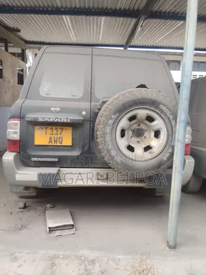 Nissan Patrol 2000 Blue