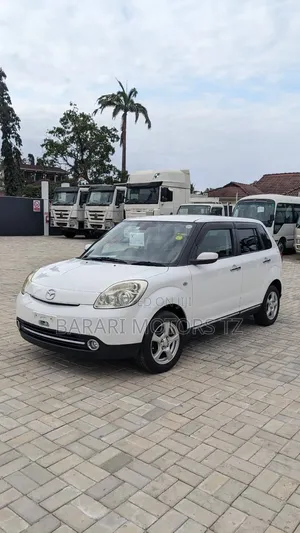 Mazda Verisa 2012 White