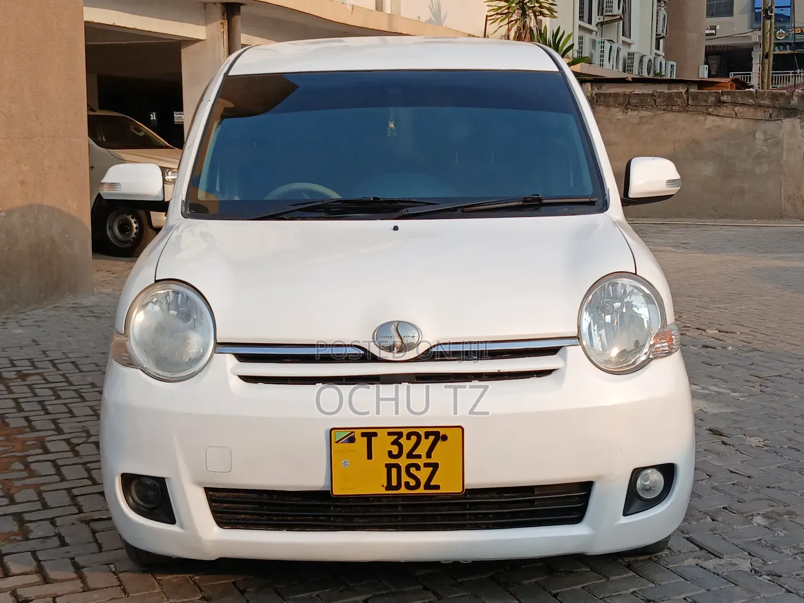 Toyota Sienta 2005 White
