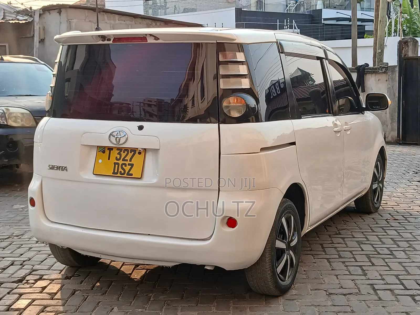 Toyota Sienta 2005 White