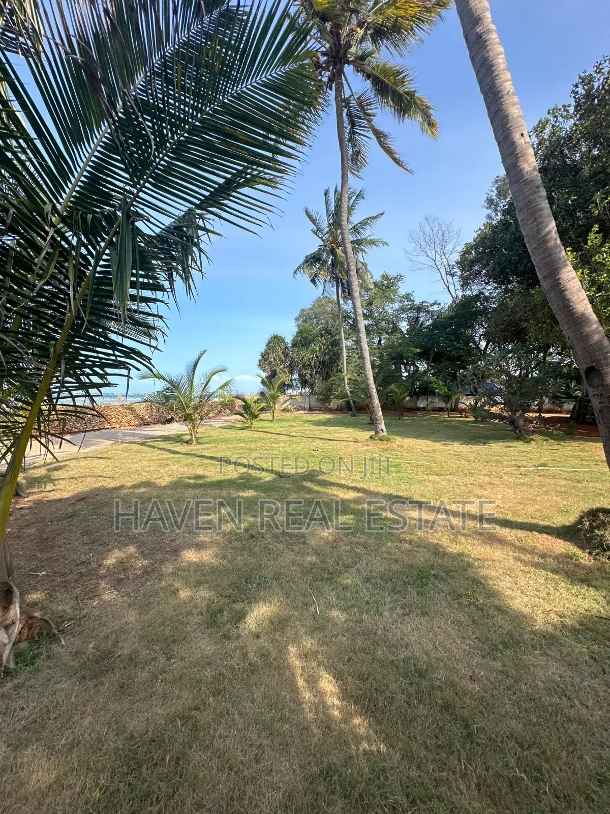 8bdrm House in Mbezi Beach for sale