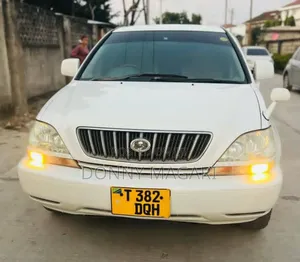 Toyota Harrier 2004 White