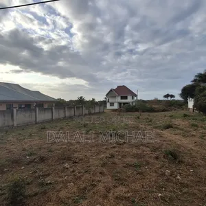 Kiwanja Kinauzwa Mbweni Mpiji