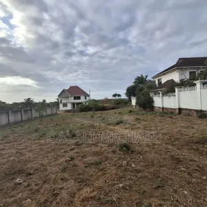 Kiwanja Kinauzwa Mbweni Mpiji