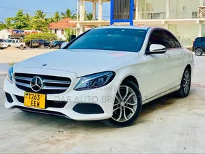 Mercedes-Benz C220 2015 White
