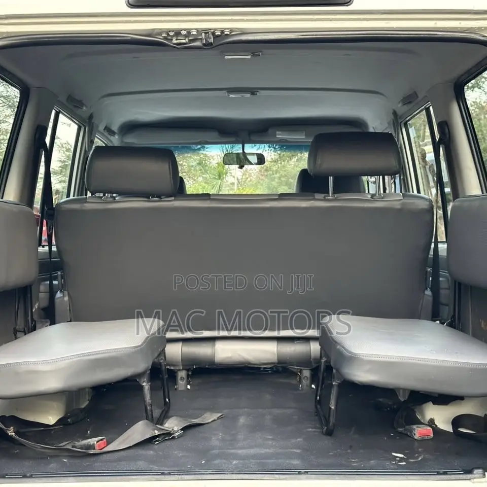 Toyota Land Cruiser 2018 White