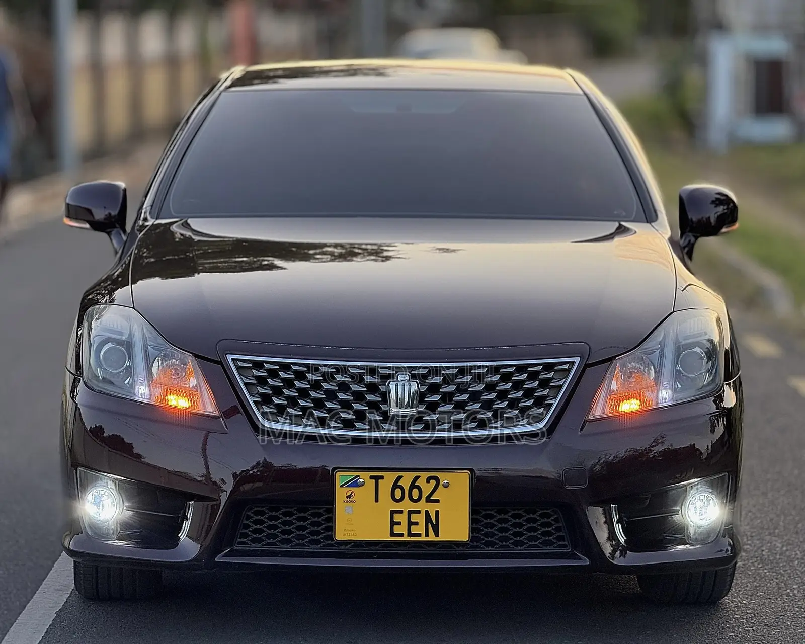 Toyota Crown 2012 Burgundy