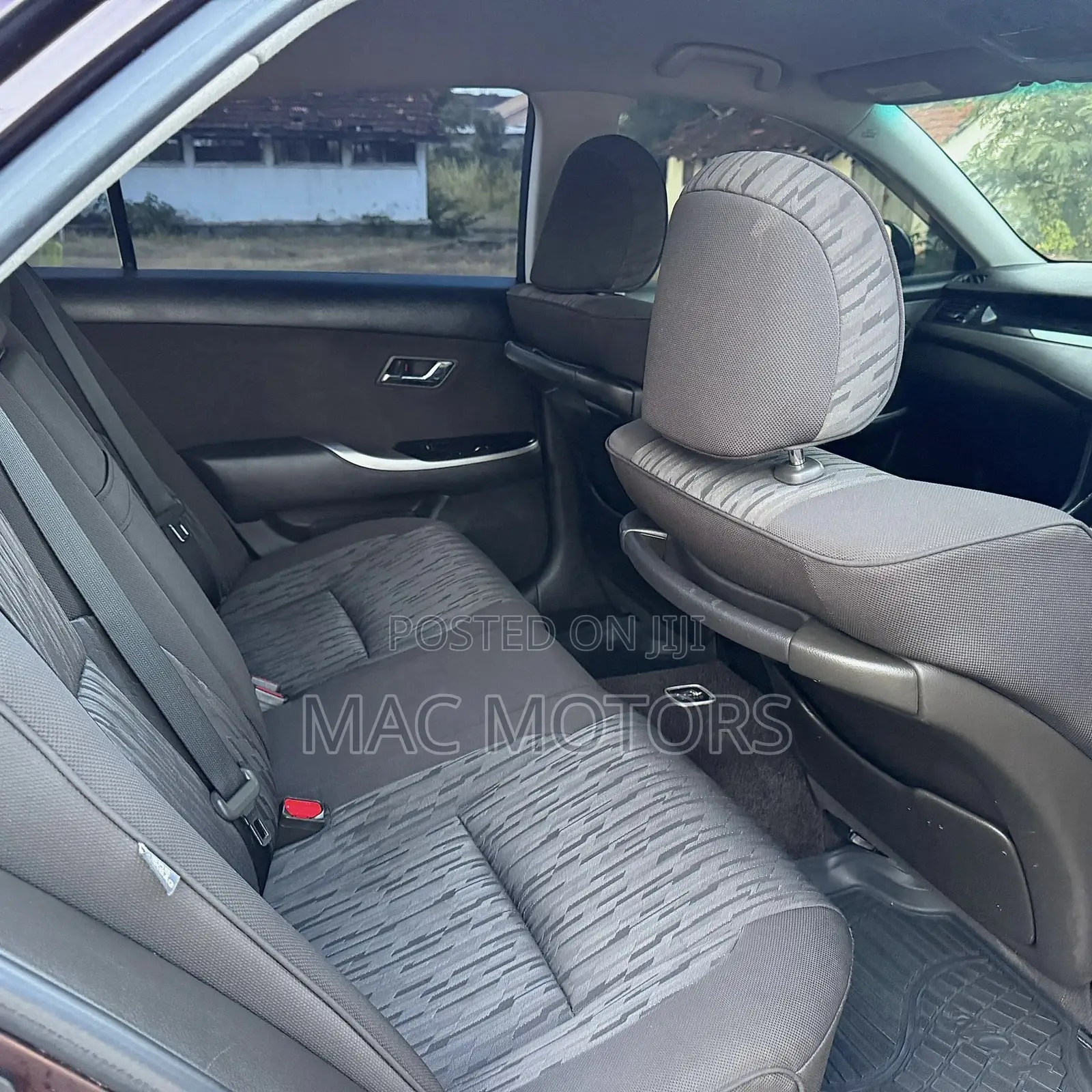 Toyota Crown 2012 Burgundy